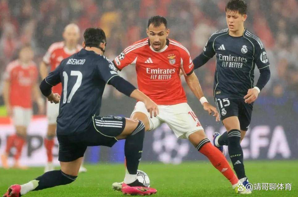 包含今夜伤情更新引欢呼波特兰开拓者单刀错失备战欧冠,网友:本菲卡窗口期调整名单的词条 包含今夜伤情更新引欢呼波特兰开拓者单刀错失备战欧冠,网友:本菲卡窗口期调整名单的词条